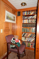 arthur in the library